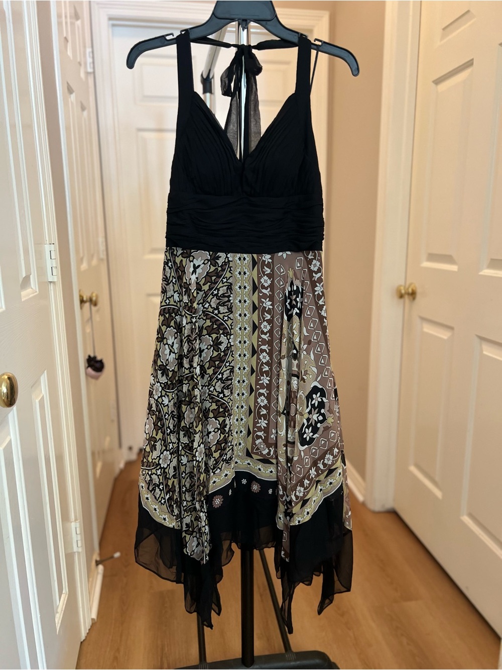 Signature by Sangria Black Halter Empire Waist Floral Print Dress